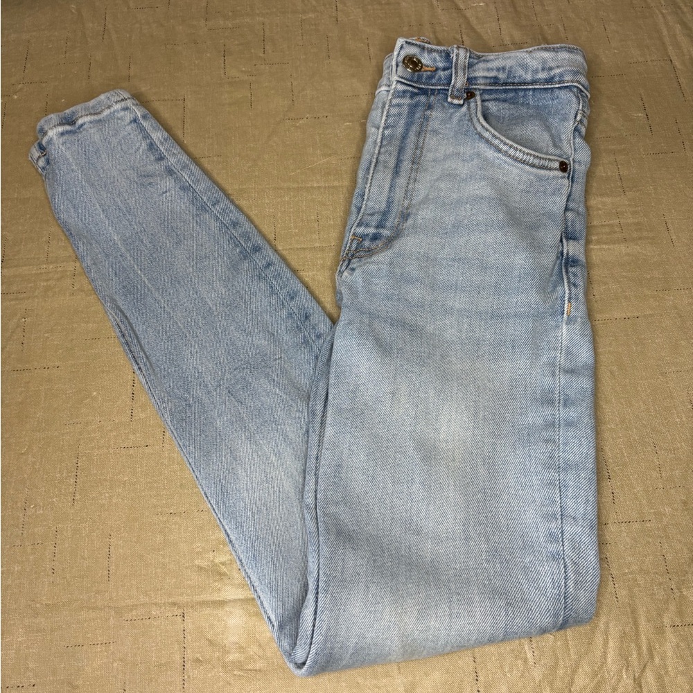 ZARA Light Blue High-Rise Women's Jeans size 2